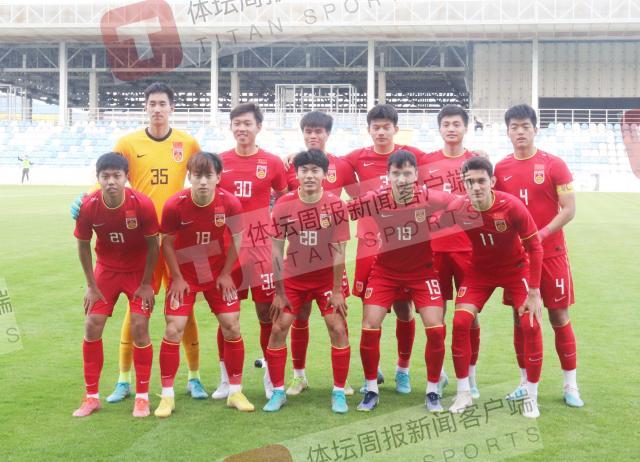 视频直播-5名原U20国青同时首发 国奥克国拉练再负一场