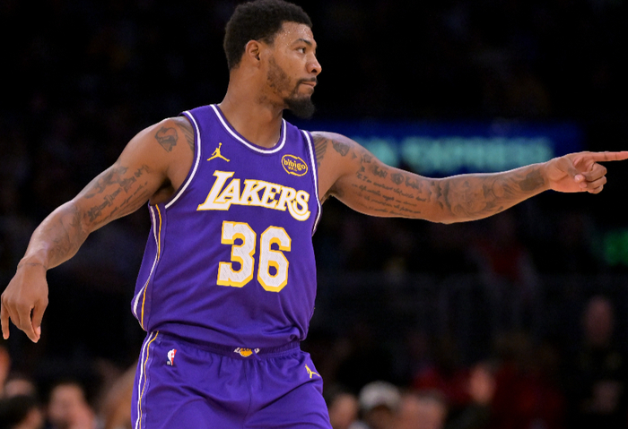 hth sports-胜鹈鹕！詹姆斯直指防守重要性，斯玛特不满判罚，里弗斯谈伤势！|新奥尔良鹈鹕队|马库斯-斯玛特|奥斯汀-里弗斯|NBA常规赛|洛杉矶湖人队_新浪新闻