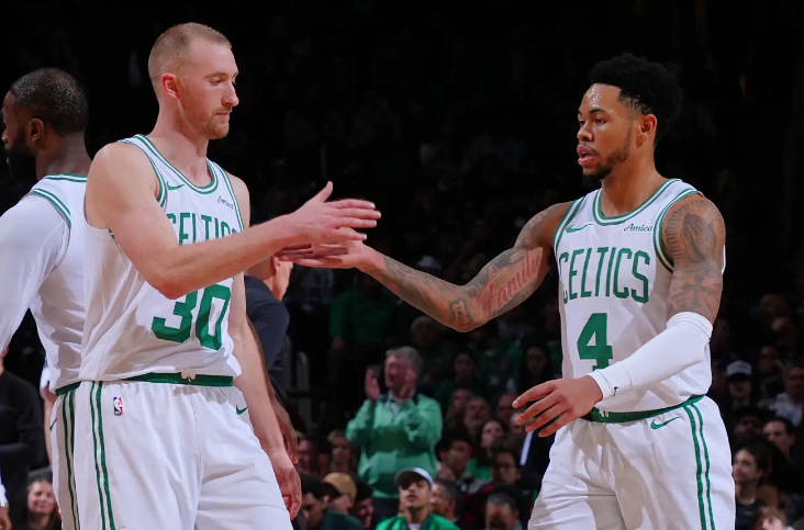 华体会官方网-三分命中率回到四成！凯尔特人超级投手最近的手感真是好到离谱？