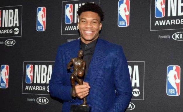 在线登录入口-【人物】超级蓝领竟两度夺魁 字母哥，MVP的耻辱