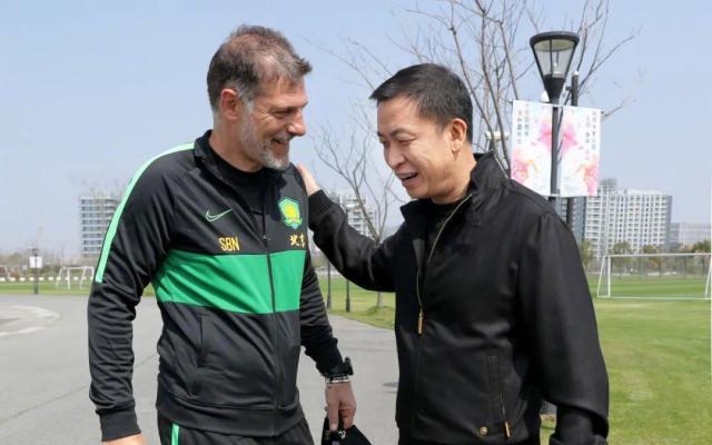 APP下载-周金辉探班国安：继续保持稳定发展 目标仍是冠军